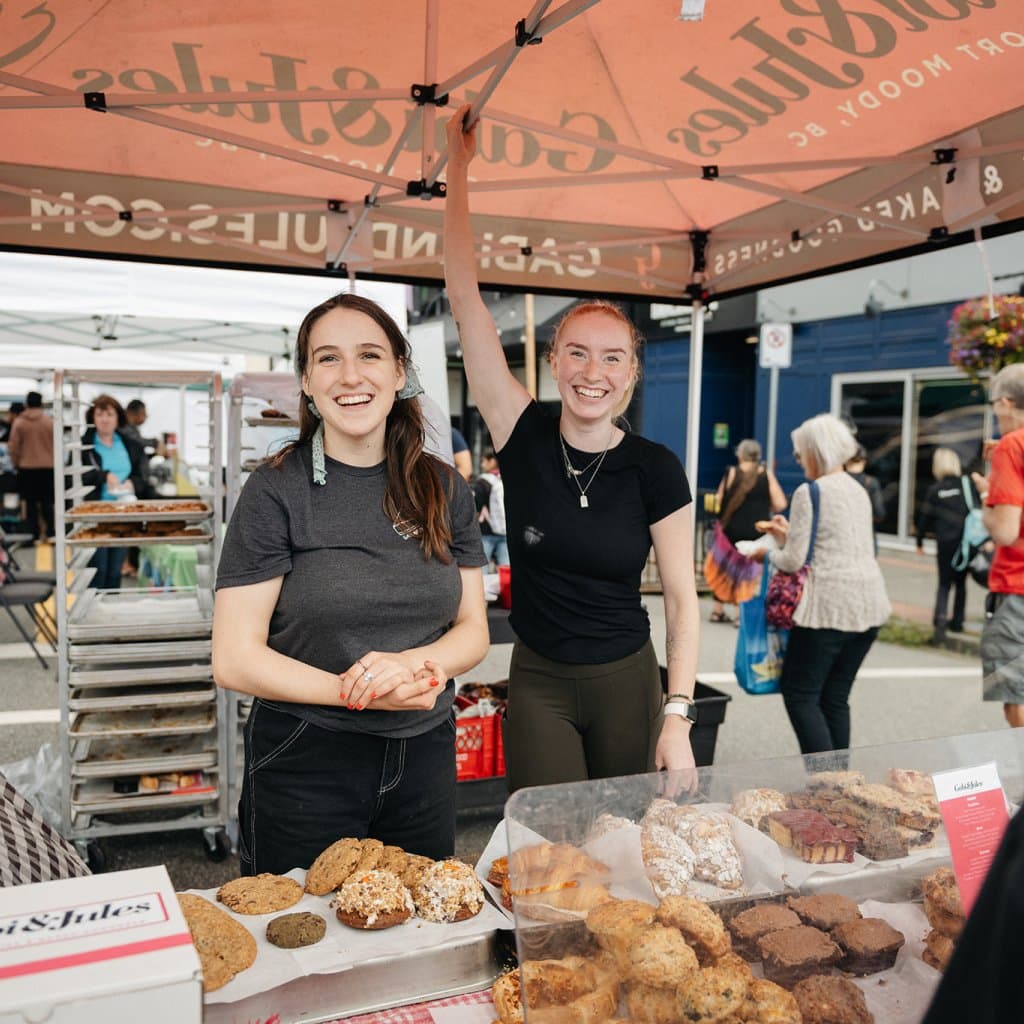 Discover-Surrey-Cloverdale-Market-Days-Two-Vendors-showcasing-baked-goods-Ian-Harland-DSC_2808_Scaled__FocusFillMaxWyIwLjAwIiwiMC4wMCIsMTAyNCwxMDI0XQ_QualityWzg1XQ.jpg