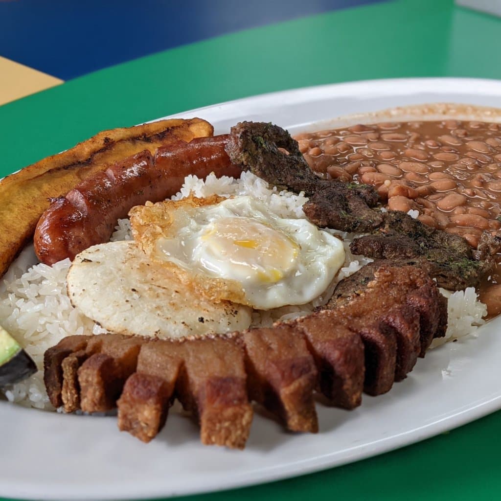 Union-Latinos-Food_featured-scaled__FocusFillMaxWyIwLjAwIiwiMC4wMCIsMTAyNCwxMDI0XQ_QualityWzg1XQ.jpg